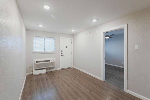 $795 / 1br - 351ft2 - In Austin, 1/BD, Elevator (8300 North Interstate Highway 35, Austin, TX)63922557094146124