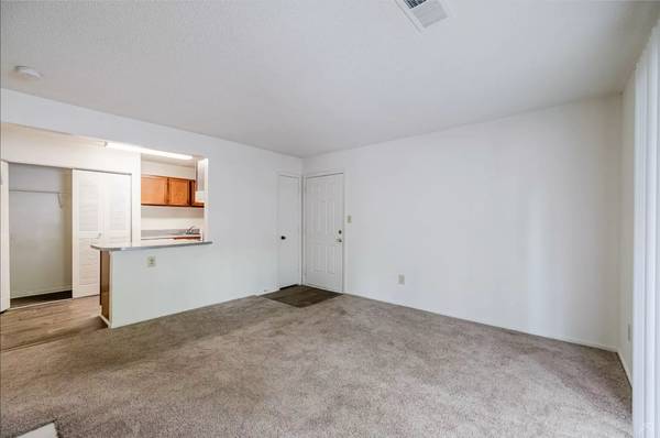 $1,239 / 641ft2 - Where style is a way of life: Experience our mesmerizing Studio BR. (Stone Mountain)63964124736259123