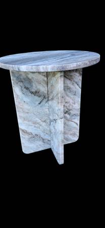 Clemens round end table 1
