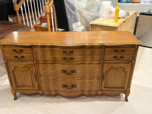 high end solid wood hutch/banket 1