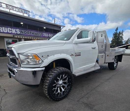 2018 Ram 3500 Regular Cab & Chassis - In-House Financing Available! 1