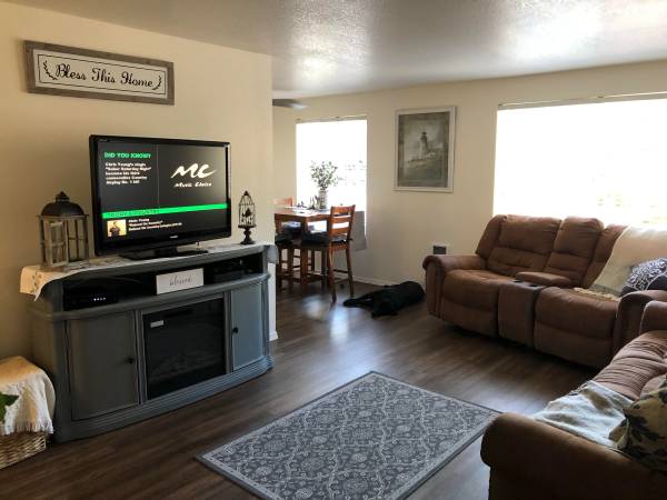 $1,399 / 2br - 950ft2 - First Floor with LVT flooring (Salem)63660429039617120