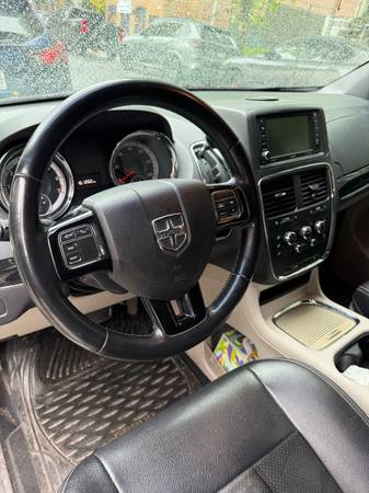 Dodge caravan - $5,000 (Brooklyn)63614845449729122