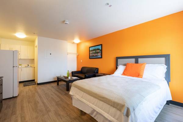 Studio 1BA, Elevator Access, Free Premium Cable TV 1