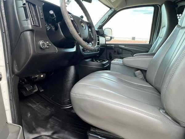 2013 Chevrolet Express Chevy 2500 - Photo 9