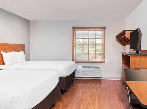 $330 / 1br - Sharply Discounted Weekly Rates - All-Inclusive > W-Fi, Pool, Cable TV (Chattanooga)63617452959745121