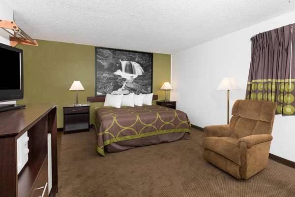 Long Term Stay Furnished Rooms Available!!! 1