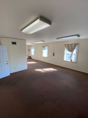 Available NOW Various Commercial Office Spaces Along the Estuary 1