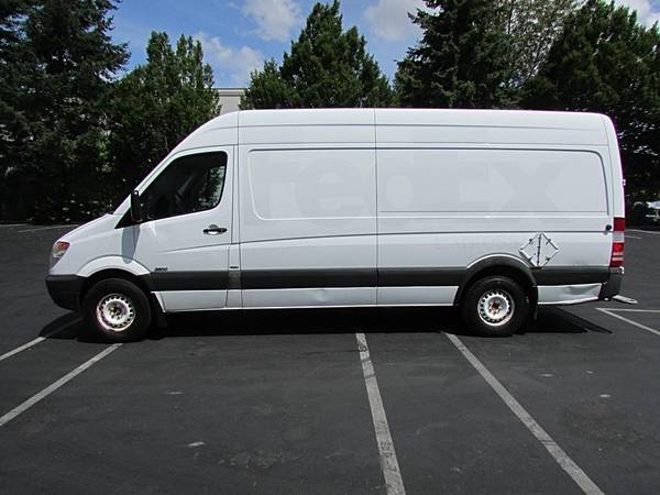 2011 MERCEDES-BENZ SPRINTER 2500 WORK VAN - $7995.0063623443852931123