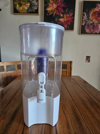 Pur Water Filter Dispenser with 3 Extra Filters $25 obo 1