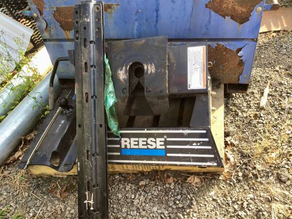 Trailer Hitch-5th Wheel & Goooseneck-25000lb-w Universal Mount Bracket 1