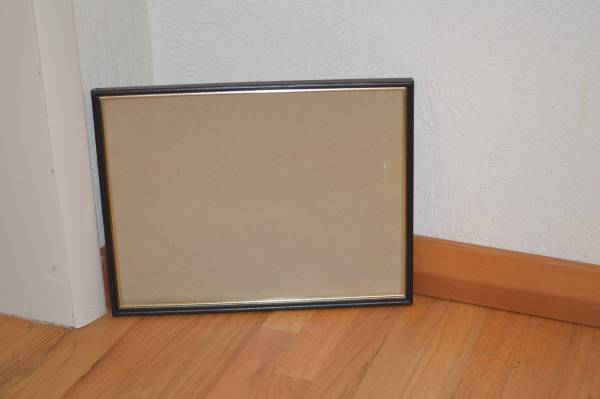 Vintage Solid Wood Picture Frame---17" x 13"---Excellent Condition! 1