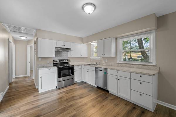 $1954.00 / 3br - 864ft2 - Charming 3 Bed 2 Bath Home in Valley Park | $1954/mo63770209116291122