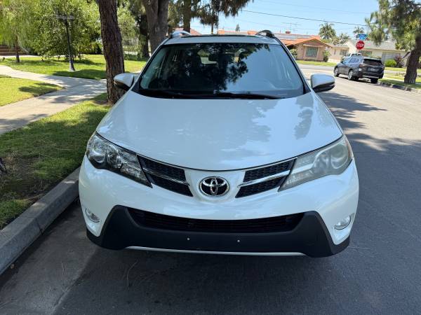 2014 Toyota rav4 limited - $11,800 (Bell gardens)63623857618307121