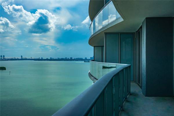 $6,000 / 2br - 1257ft2 - Super Luxe & Spacious 2bd +Den! (Aria on the Bay- Edgewater)64001846682113120