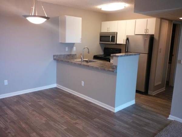 Minutes from Buckley Air Force - 00505 FvxhieQd89X 0ak07K 600x450 