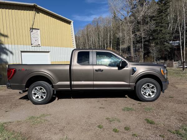 2021 Ford F-150 XLT  4X4 Super Cab (low miles) - $35,000 (Buchanan)636141148151071221