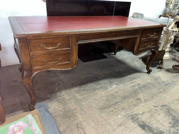 Large Leather Top Walnut Desk Louis XV Style 1