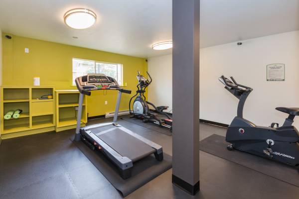 $1,025 / 2br - 950ft2 - The Park at Whispering Pines 🍁Welcome Home (Colorado Springs)63686781073155123
