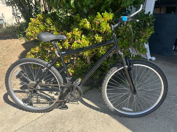 Mountain bike bicycle 1