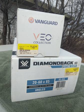 Spotting scope with tripod 1