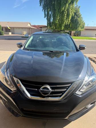V6 2016 Nissan Altima  129k 1