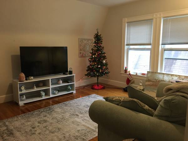 $850 / 3br - Private Room available in West Medford (Medford)63655319309057120