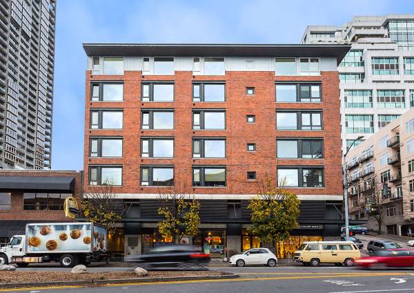 Studio plus DEN Belltown 1