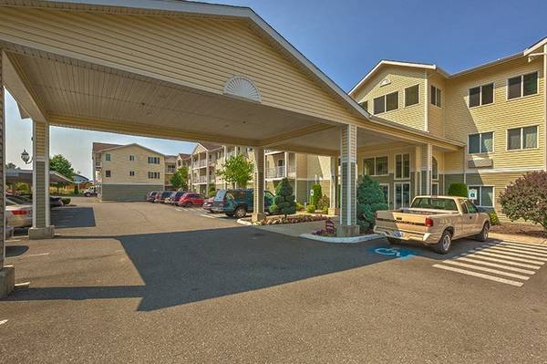 $1,216 / 2br - Courtyard, Chehalis WA, 2BD 1BA (1590 N. National Avenue, Chehalis, WA)63814660739969124