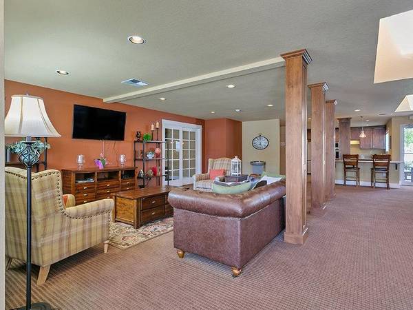 $1,788 / 3br - 1178ft2 - Casa club, Garajes disponibles, Cocinas totalmente equipadas, Refrigerador (Bend)63839292162435120
