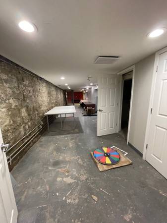 $1,500 / 1900ft2 - Versatile Basement Retail Space (Lincoln Park and Lakeview)63918294683266120