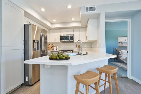 $3,489 / 3br - 1309ft2 - Modern 3BR Townhome | Laundry + Attached Garage | Lots of Space (18005 W. Anne's Circle, Los Angeles, CA)63953217488643123