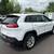 2017 Jeep Cherokee Limited 4WD 3 thumbnail