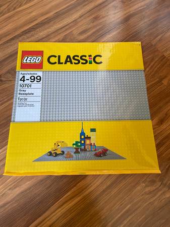 Lego Classic 10701 Gray Baseplate- new, unopened 1