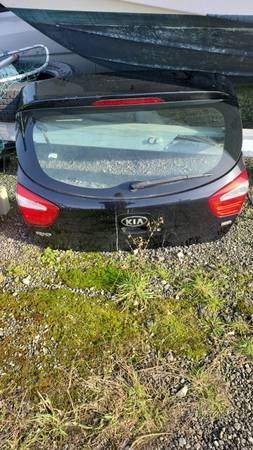 2012-2014 Kia Rio Hatchback Trunk Tailgate Black OEM 1