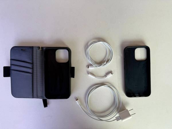 Accessories Bundle for iPhone 13 Pro 1