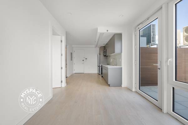 $3,200 / 1br - 1 habitación con enorme terraza privada! (Crown Heights)63788361046019121