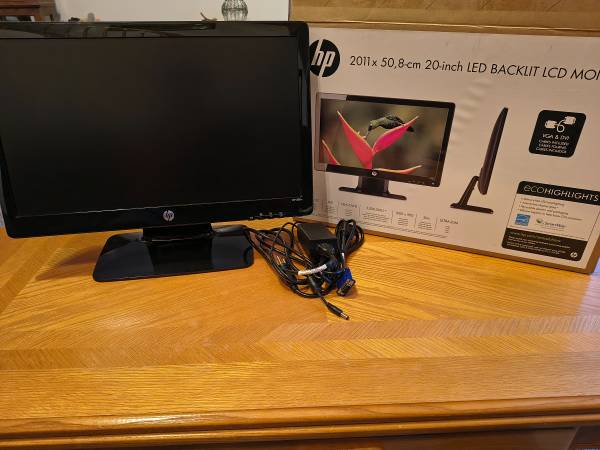 HP 20" Monitor 1