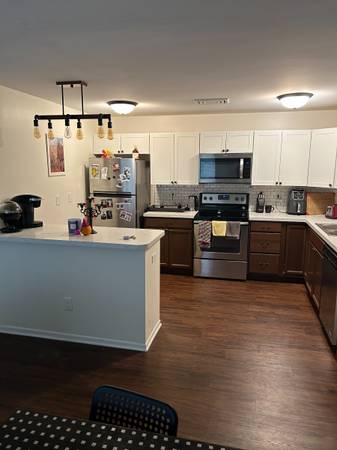 $1,600 / 3br - Disponible habitación de 3 dormitorios en Marcy Holmes!63868701065987120