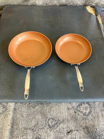 2 Gotham Pro Copper Skillets (2-8) 1
