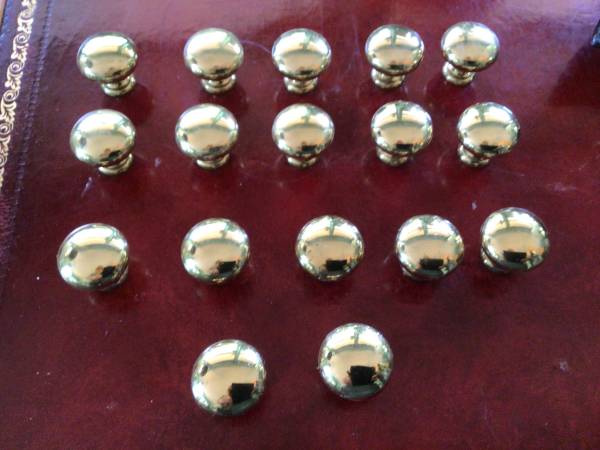 17 Very Nice Solid Brass Cabinet Knobs / With Mounting Screws 1