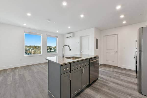 $2,350 / 2br - 9999ft2 - *****2BED 1BATH LYNN LUXURY NEW BUILDING***** (Lynn)63951007793282123