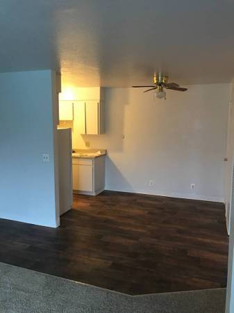 $1,700 / 2br - Beautiful open floor plan a must see! (Citrus Heights)64043665728003122