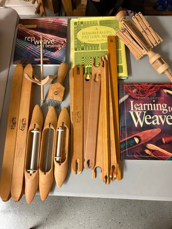 Weaving accesories, books 1