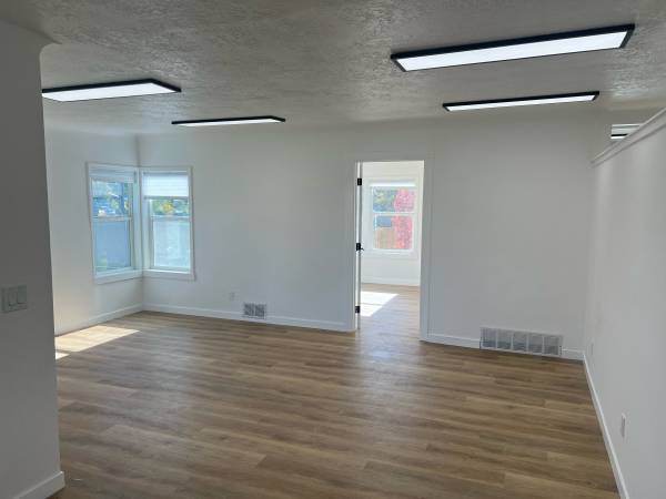 $2,066 / 1550ft2 - Office - Beautiful 1550 sqft in Nampa (Nampa)64205430628865123