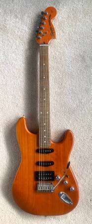 Squier/Fender Stratocaster Electric Guitar 1