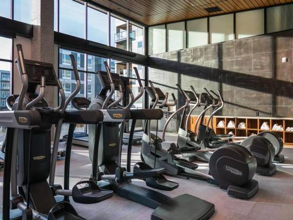 $3,112 / 2br - 1054ft2 - State-of-the-art fitness center, Private deck, patio or balcony (Bellevue - Crossroads)63862287633921123