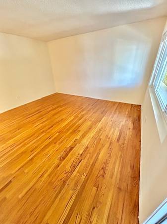 $1,825 / 1br - 650ft2 - Large Downstairs 1b/1b, Laundry, Courtyard (Euclid #10) (Talmadge)63954709785602124