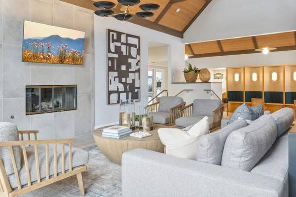 $2,794 / 2br - 837ft2 - Microwave, Game Room, Stainless Steel Appliances (3500 Windrift Way, Oceanside, CA)63865931321089120