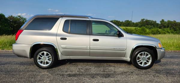 GMC Envoy XUV SLE 4x4 4wd suv 4.2 6cyl low miles 83,575k - $4,650 (Oakdale)63625245285379122